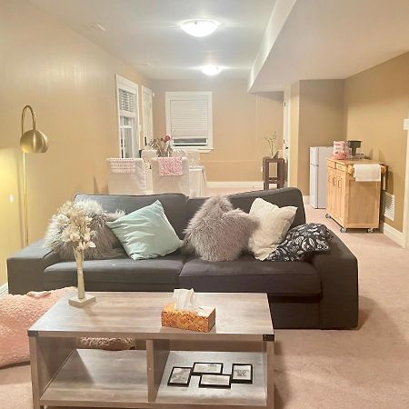 Cozy And Stylish Entire Suite In Halifax Luaran gambar